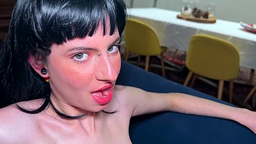 Séance lesbienne très sensuelle pour Lucifera, 19ans...