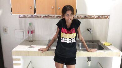Gags on huge sloppy mamada cum gush in new house