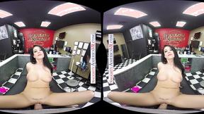 ”Katrina Jade's curvy booty inked before some fuck”