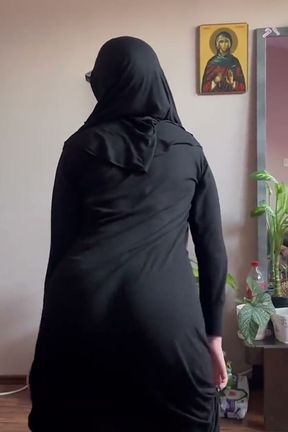 Habibi Teasing and Strip