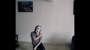MI TIO GAY ME OBLIGA A HACER UNA MORTAL HACIA ATRAS PARA DEJARME QUE LO COJA