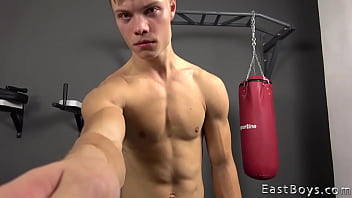 Muscle Flex - Casting 20 - Leo Jonasson