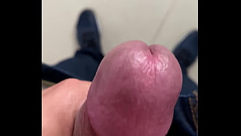 Masturbando no apartamento vazio !!