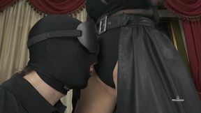 Mistress Ayn trains a slave to recognize a Dominant Women by Their scents