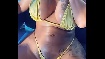 Culona morena bien rica