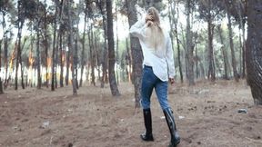 Walk in the forest in Hunter boots AVI(1280x720)FHD