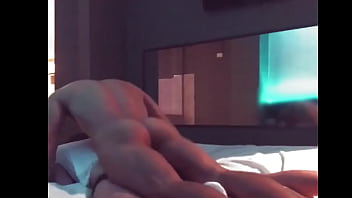 Le pongo el culo a mi compa&ntilde_ero de cuarto y me folla despues de unos tragos en el bar