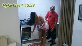 vitoria beatriz ela e uma cozinheira muito boa eu preferir comer a rabada ela estava na cozinha ela adora dar o cuzinho ela pediu porra gosar na boca dela