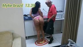 vitoria beatriz ela e uma cozinheira muito boa eu preferir comer a rabada ela estava na cozinha ela adora dar o cuzinho ela pediu porra gosar na boca dela