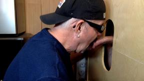 ”Guy Enjoys a Gloryhole Blow Job”