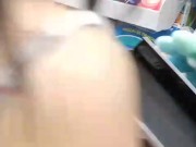 Llevo a la vecina de compras y me agradece con oral sex Big ass colombiana latina