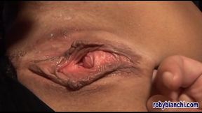 Milf con grosse tette naturali... Directed by Roby Bianchi