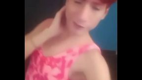 Uno de estos movimientos y te resbalas en mi cama