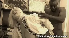 Antonio Black Assfucks Mature Sex Therapist