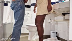 lucky plumber gets to fuck a naughty wife and cum inside her in a hotel bathroom - amber_booty