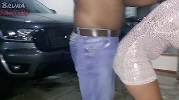 Negao faz sexo selvagem com a bruna e ela gozou muito.