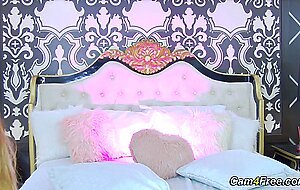 This Latina Babe Give Sloppy Blowjob On Her Dildo