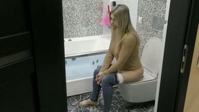 I'm back from the Christmas market and the restaurant, where I ate a lot, my stomach feels heavy WMV FULL HD 1080p