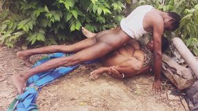 Village desi bhabhi ki outdoor chudai ki Big Ass