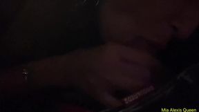 Amateur Italian wife gives a quick blowjob in the parking lot after a