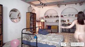 MY18TEENS - A stunning girl blows up balloons and runs naked around the room