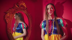 Hazel Moore as Snow White Squirts on Bianca Beauchamp - Snow White Porn Cosplay Parody