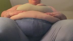 Stuffed, Huge belly and Bellybutton Fingering