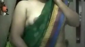 Dirty-minded amateur Indian webcam woman flashes big plump belly