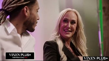 VIXENPLUS American MILF Episode 3 - A Behind the Scenes Look