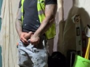 Tradie builder Andyleexxx wanking off on building site