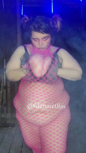 Happy birthday to me! Plus a booty shaking video for YOU