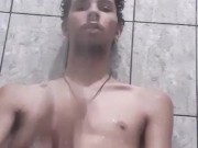 Punheta no banho