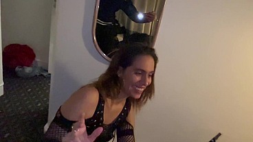 (CENA BISEX GAY) O massagista entrou nas varas !