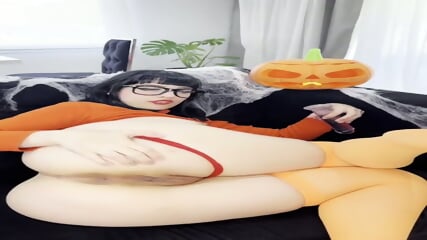 Goth; Her mega folder, 646 videos =  https://rentry.co/yz3efa7t