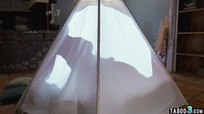 Ebony teen girlfriend Lily Starfire lures hunk into dirty  sex