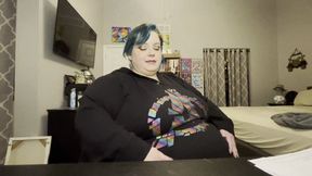 Celia Convinces Your Wife to Get Fat Like Her - MP4