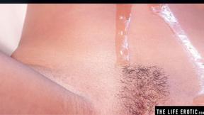 ”Ebony cutie Luna Corazon is spreading & fingering”