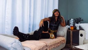 Cleopatra MJ Tickles Her Mummified Slave Sunnie
