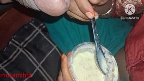 The Stepsister-in-law of the Village Put Cream in Milk and Put It in the Mouth of the Land.
