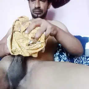 Imdian boy masturbating