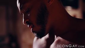 Pretty jock Johnny B anal stretched by thick BBC stallion
