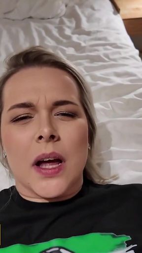 Iranian Stepmom Sex With Her 18 Years Old Stepson   Clip 1