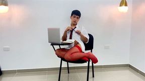 This cock feels so good sliding down my throat don’t stop ??