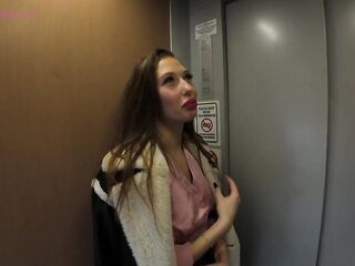 I meet her in the elevator, this babe followed me to my hotel room ????️???? - Laura Quest
