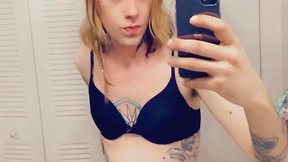 Bikini-clad teaser pleases cock