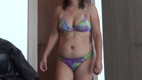 Beautiful 58-year-old Latin stepmother shows off on the beach before fucking her boss