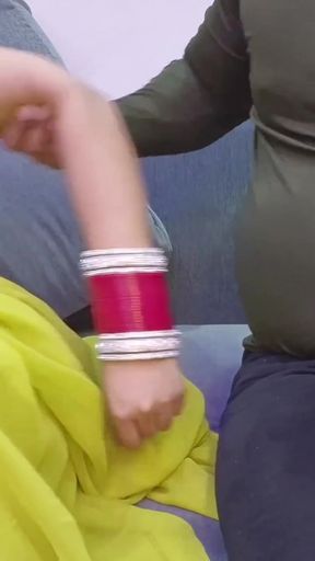 Valentine's Week - Rose Dene Par Roz Dogi Kya ft. Alisha Bhabhi   Clip 1