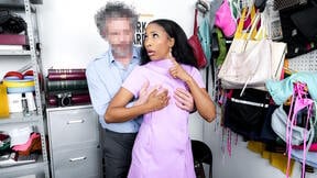 Chocolate masseuse milks the security guards hard dick