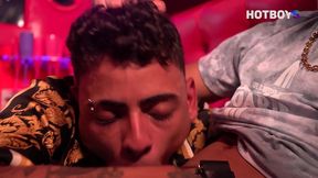 suruba com novinhos na limousine - aniversario hotboys