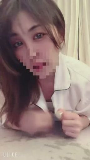 友達と家に泊まる♡友達がシャワーを浴びている間にオナニーする♡